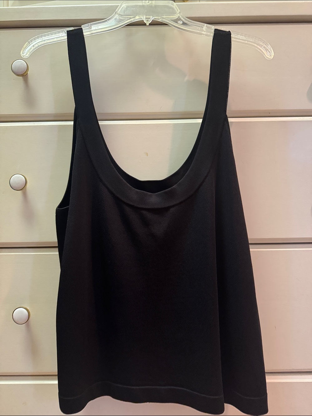 Linda Allard Ellen Tracy Classic Black Women's Scoop Neck Tank Top